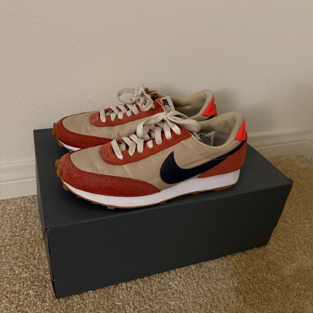 NIKE Women's Sneakers - Orange & Beige (US 7 / EUR 38)